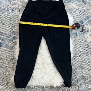 lululemon athletica M~L Black Women's Jogger Sweatpants